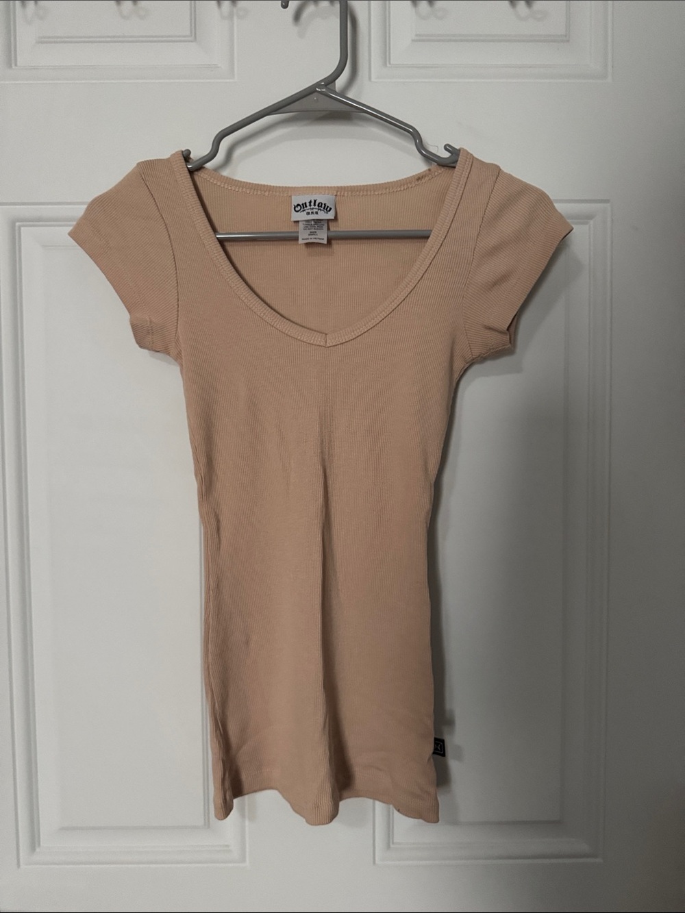 Outlaw Nude V neck Cap Sleeve Tee